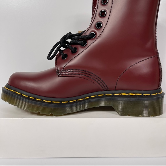 DOC 1460 WOMENS SMOOTH LEATHER LACE UP BOOTS SIZE 5 SLIP RESISTANT RED NEW - Picture 8 of 10